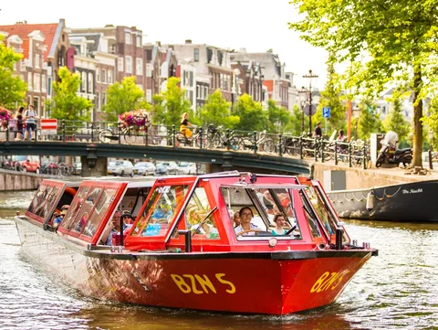 Amsterdam hop-on hop-off boot vaart door de UNESCO-grachtengordel