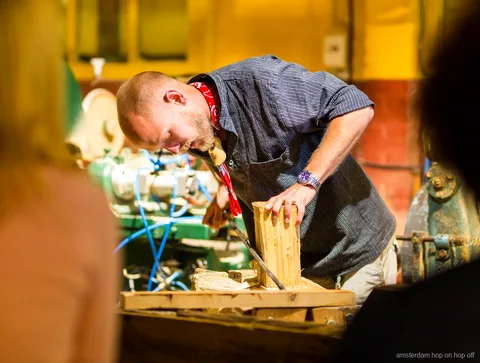 Casas de madera tradicionales del pueblo de Marken cerca de Amsterdam